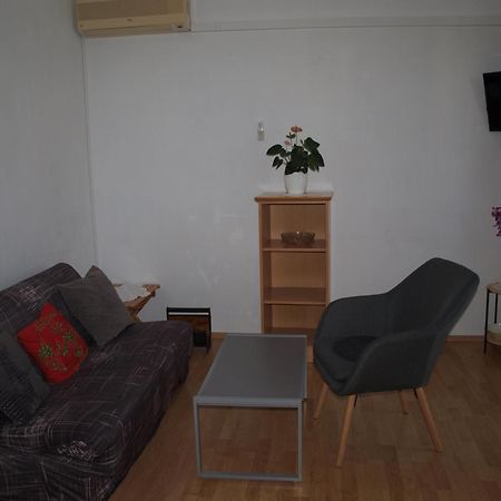 Rooms With A Parking Space Krk - 13553 Vrh  Exteriör bild