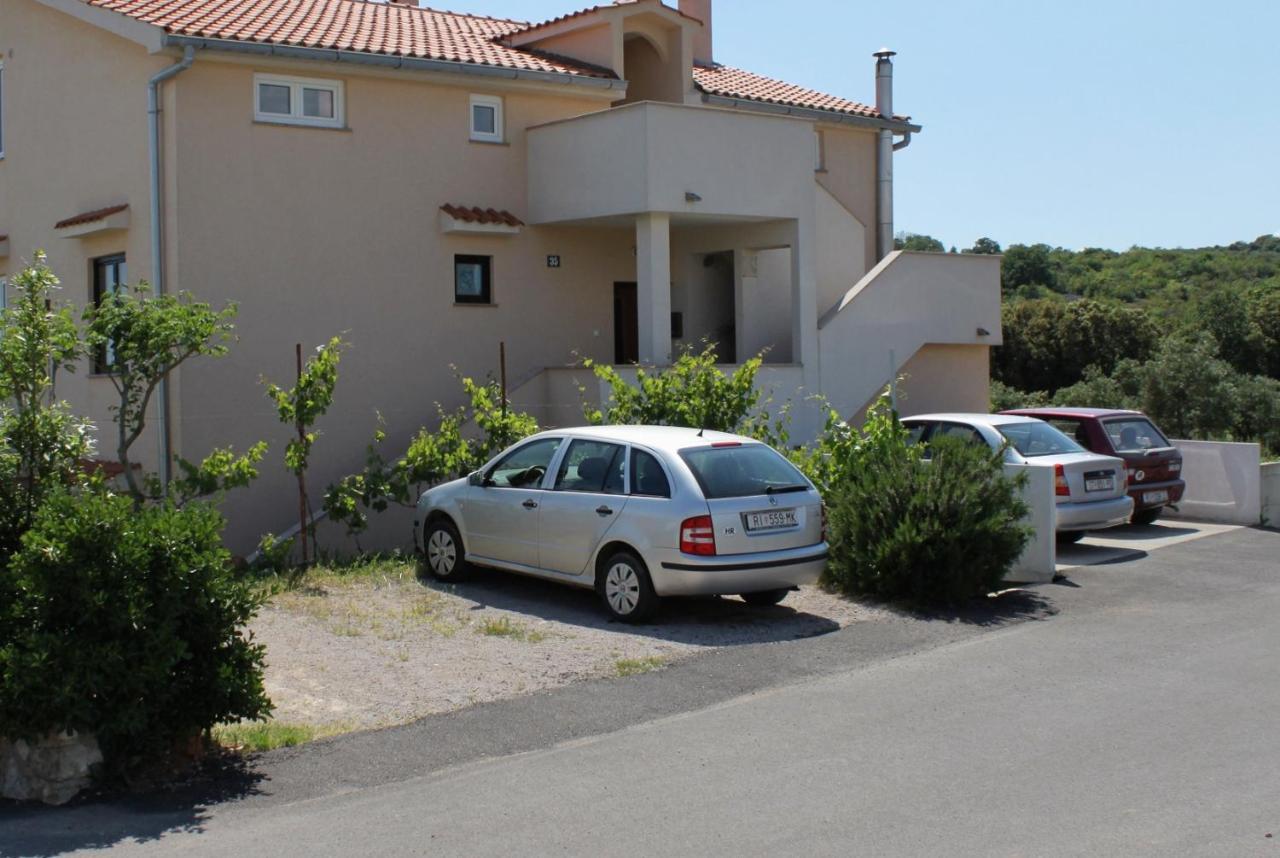 Rooms With A Parking Space Krk - 13553 Vrh  Exteriör bild